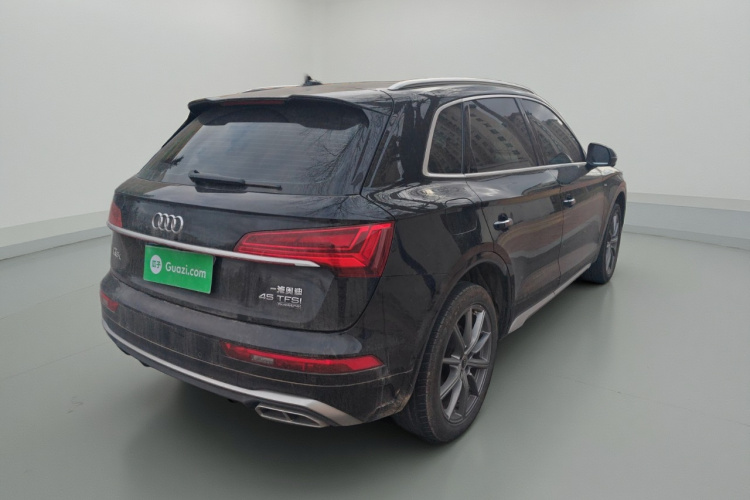 奥迪Q5L 2022款 改款 45T 豪华动感型车身外观7