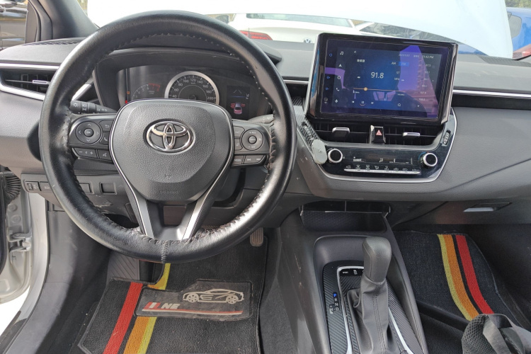 丰田 雷凌 2021款 185T CVT豪华版中控内饰12