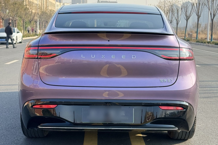 鸿蒙智行 智界R7 2025款 增程 251km Max车身外观6004