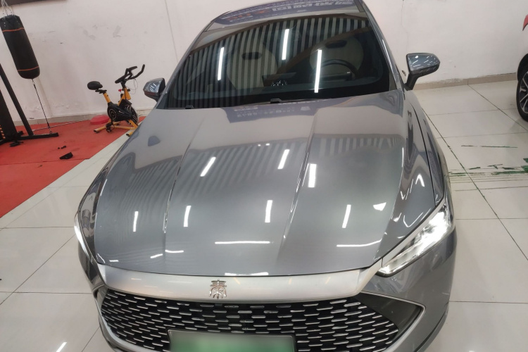 比亚迪 秦PLUS 2023款 冠军版 DM-i 55KM领先型车身外观2