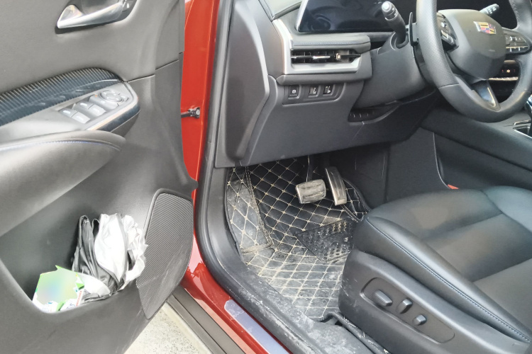 凯迪拉克XT4 2024款 28T 四驱豪华型中控内饰20