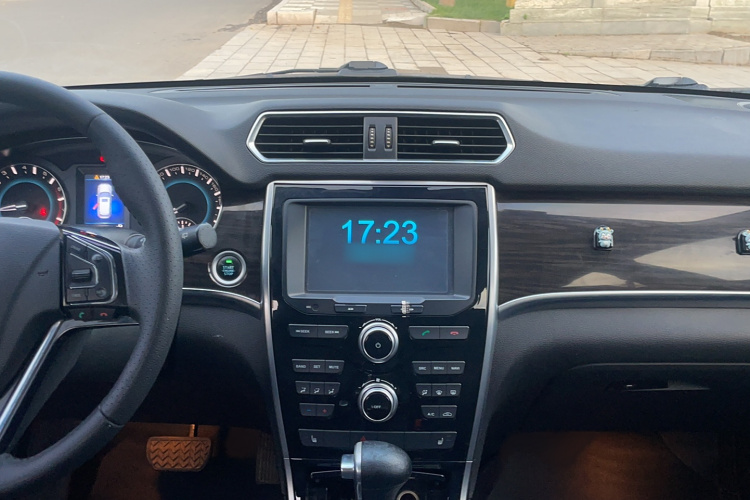 哈弗H2 2016款 红标 1.5T 自动两驱精英型局部细节16