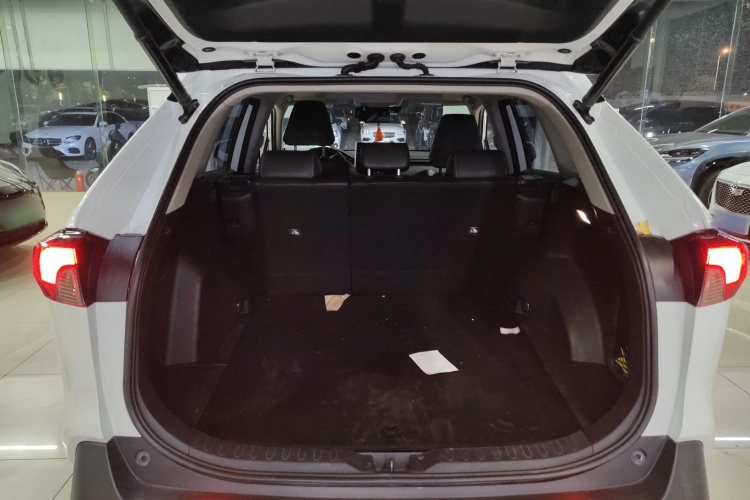 丰田 RAV4荣放 2020款 双擎 2.5L E-CVT四驱旗舰版局部细节23