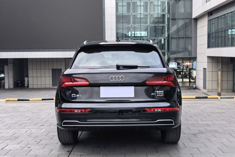 奥迪Q5L 2020款 改款 40 TFSI 荣享时尚型车身外观6006