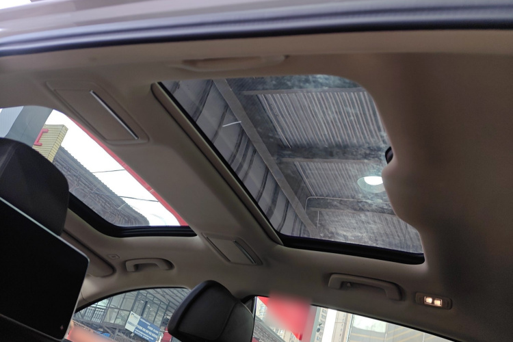 宝马7系 2017款 730Li 豪华型局部细节22