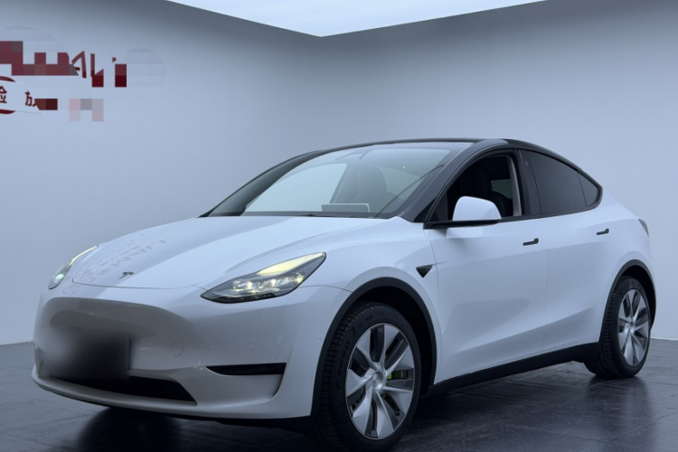 特斯拉 Model Y 2022款 后轮驱动版车身外观1