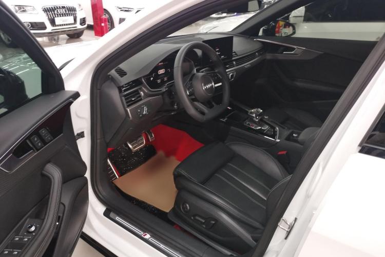 奥迪A4L 2023款 40 TFSI quattro 豪华动感型中控内饰7002