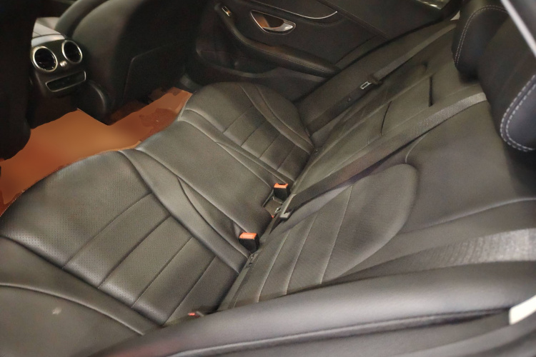 奔驰C级 2019款 改款 C 260 L 运动版中控内饰21