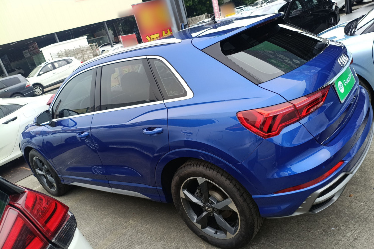 奥迪Q3 2019款 40 TFSI 时尚动感型车身外观4