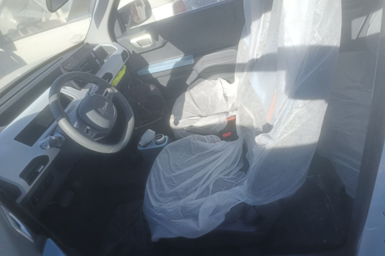 吉利银河 2024款 熊猫mini 200km 耐力熊中控内饰19