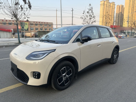 埃安 AION UT 2025款 330星辉版