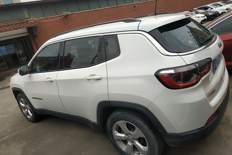 Jeep 指南者 2017款 200T 自动家享版车身外观4