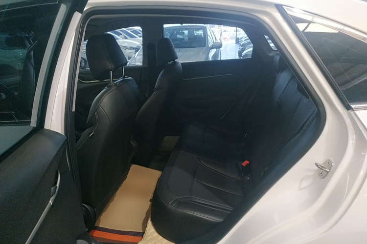 别克 英朗 2021款 1.3T 自动轻混动精英型中控内饰21