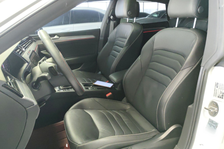 一汽-大众CC 2020款 330TSI 魅颜版 国VI局部细节19