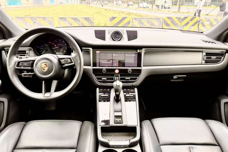 保时捷 2023款 Macan 2.0T中控内饰7007