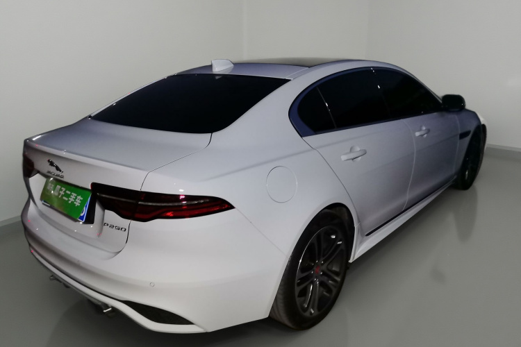 捷豹XEL 2024款 2.0T 250PS R-DYNAMIC S进取运动版车身外观7