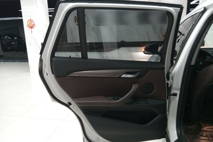 宝马X1 2018款 sDrive18Li 尊享型中控内饰49