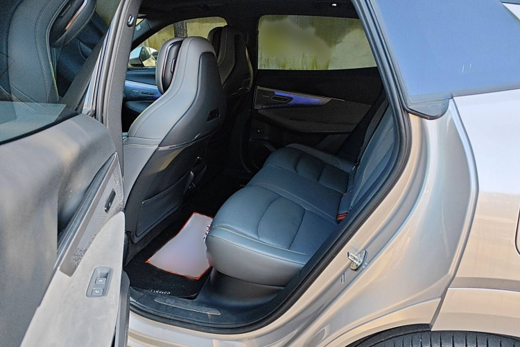 领克08 EM-P 2023款 245km 超长续航Halo中控内饰7004