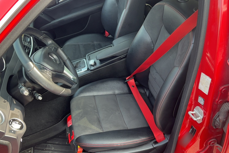 奔驰C级 2013款 C 300 运动型 Grand Edition局部细节19