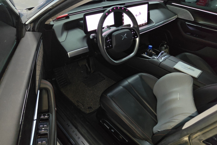 小鹏P7 2022款 480E中控内饰20
