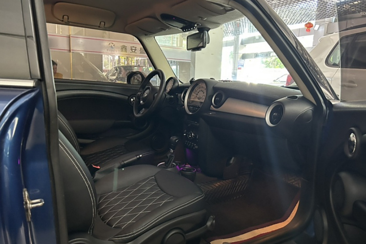 MINI 2011款 1.6L ONE中控内饰7005