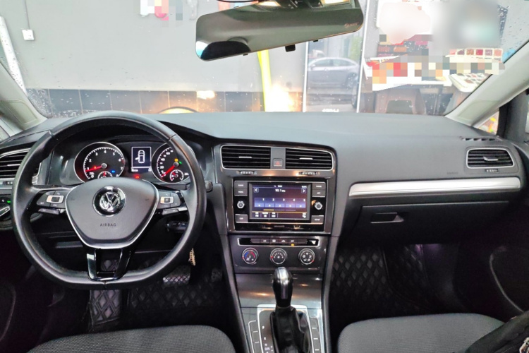 大众 高尔夫 2018款 1.6L 自动舒适型中控内饰12