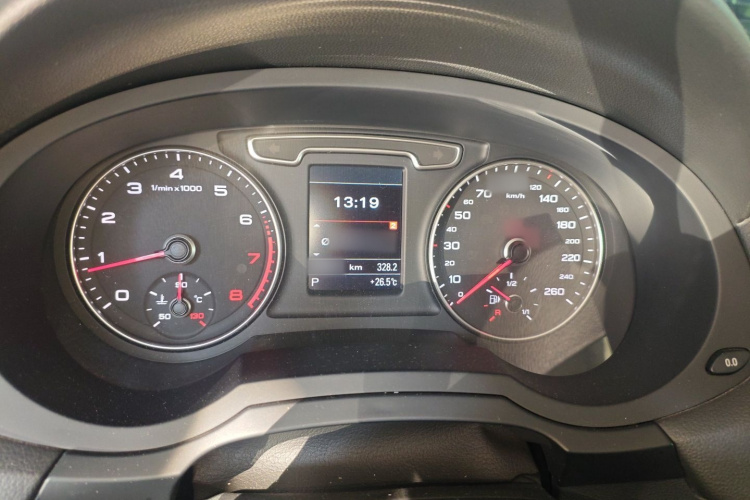 奥迪Q3 2015款 35 TFSI quattro 技术型局部细节14