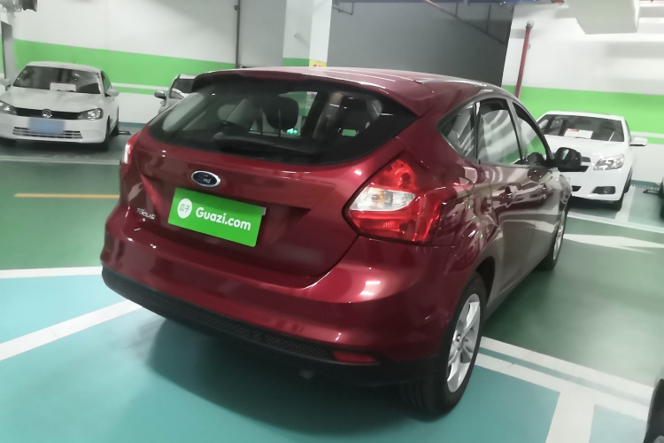 福特 福克斯 2012款 两厢 1.6L 自动风尚型车身外观6005