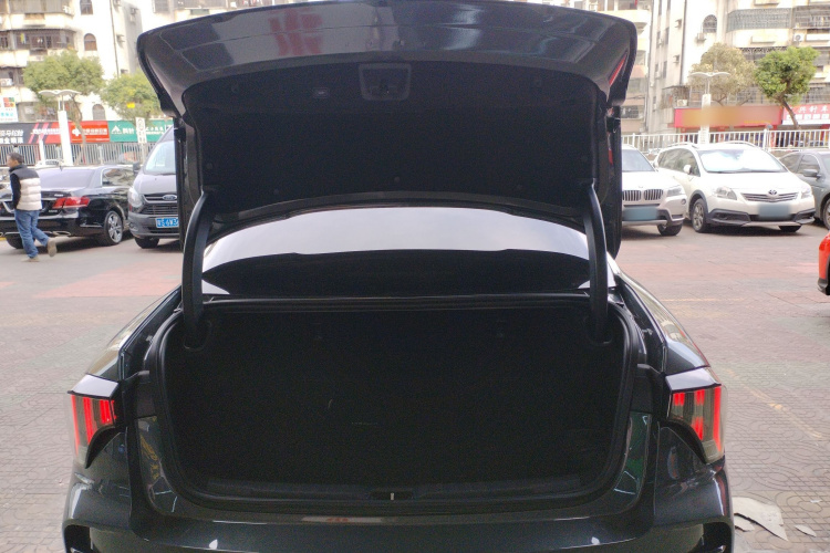 领克03 2025款 1.5TD DCT冠军版Pro局部细节23