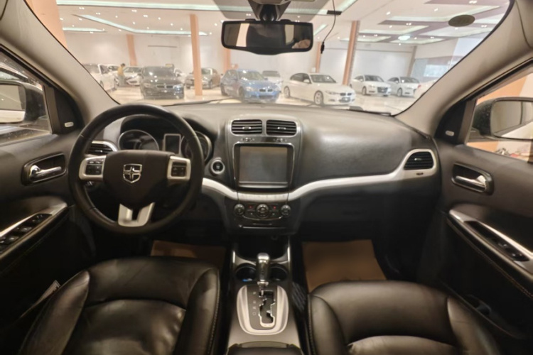 道奇 酷威 2014款 2.4L 两驱旅行版中控内饰7002