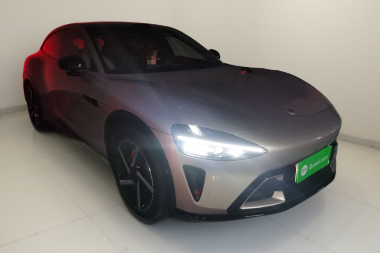 小米汽车 小米YU7 2025款 超长续航高性能四驱Max版车身外观3