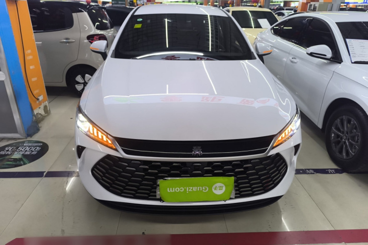 比亚迪 秦PLUS 2025款 DM-i 智驾版 55KM领先型车身外观2