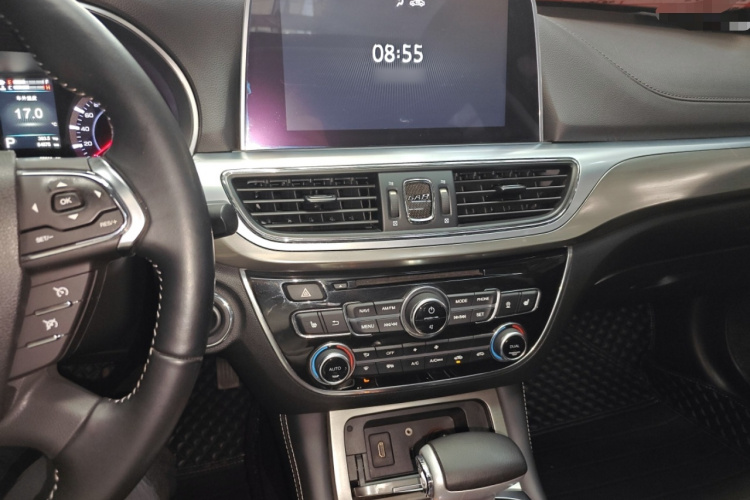 广汽传祺 传祺GA8 2017款 280T 尊享版局部细节16