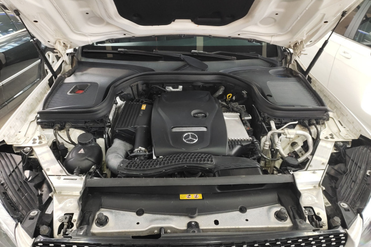 奔驰GLC 2017款 GLC 260 4MATIC 豪华型机舱底盘24