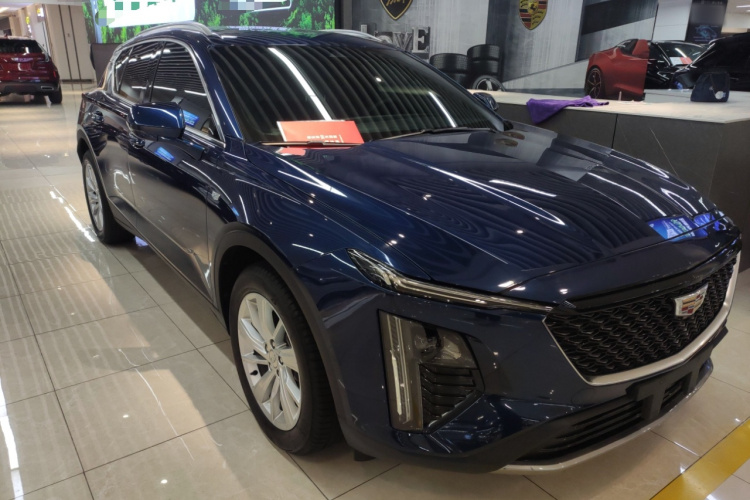 凯迪拉克GT4 2023款 25T 风尚型车身外观3