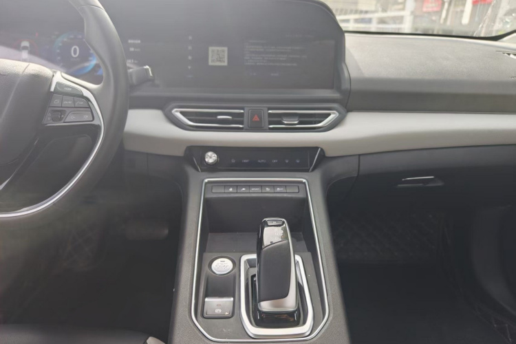 东风风神E70 2021款 改款二 500 超悦版中控内饰7005