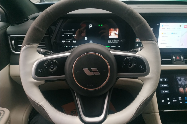 理想汽车 理想ONE 2020款 增程6座版中控内饰13