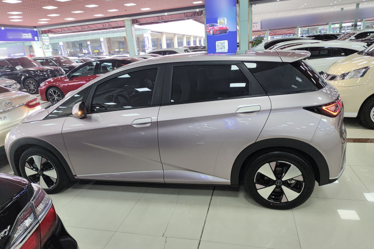 比亚迪 海豚 2023款 420km 时尚版车身外观4