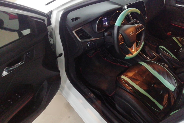 雪佛兰 科鲁泽 2020款 轻混 RS 330T 自动畅快版中控内饰20