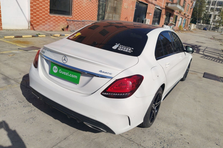 奔驰C级 2019款 C 260 运动版 4MATIC车身外观7