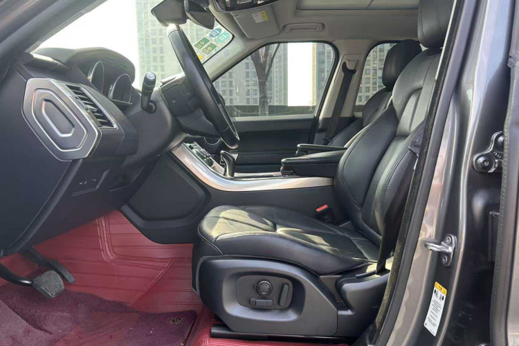 路虎 揽胜运动版 2017款 3.0 SC V6 SE中控内饰7001