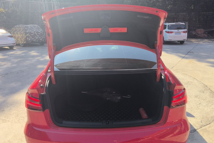 奥迪A3 2018款 30周年年型 Limousine 35 TFSI 进取型局部细节23