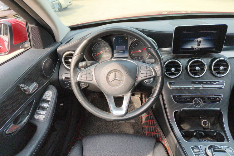 奔驰C级 2017款 改款 C 180 L 动感型运动版局部细节13