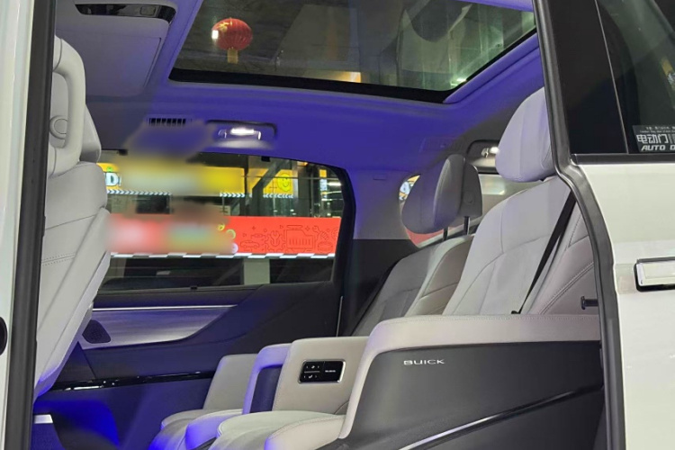 别克GL8 2025款 陆尊 尊享版中控内饰7005