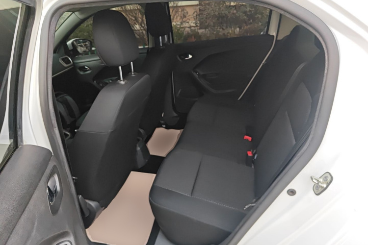 标致301 2014款 1.6L 手动舒适版中控内饰7003