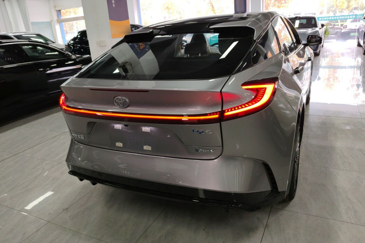 丰田bZ5 2025款 550 PRO车身外观6