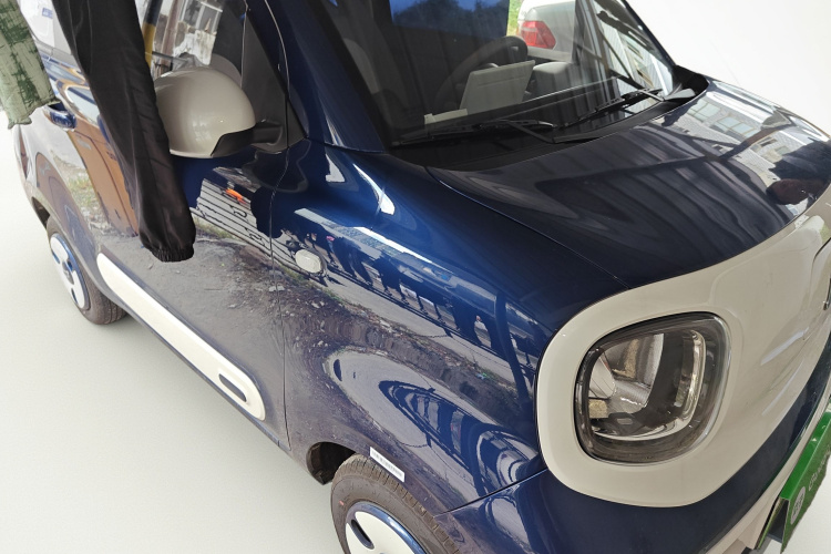 奔腾小马 2025款 222km 伶俐马车身外观3