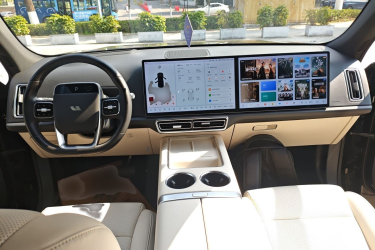 理想汽车 理想L7 2023款 Pro中控内饰7002