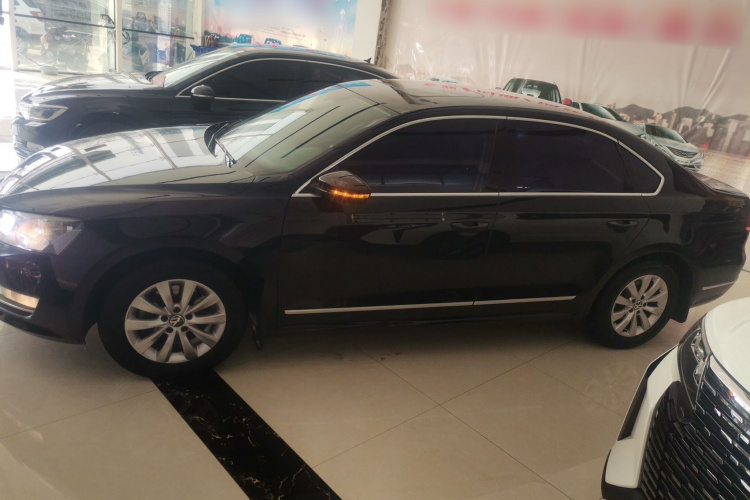 大众 帕萨特 2014款 1.8TSI DSG尊荣版车身外观4