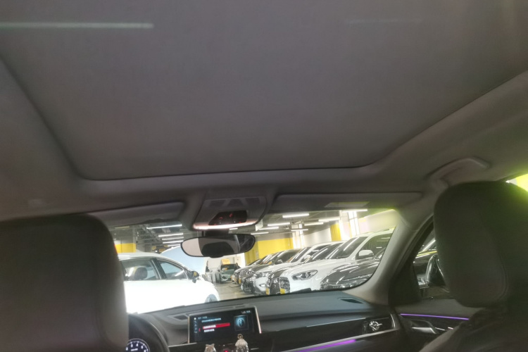 宝马X2(进口) 2019款 sDrive25i 领先型M越野套装 国VI中控内饰22